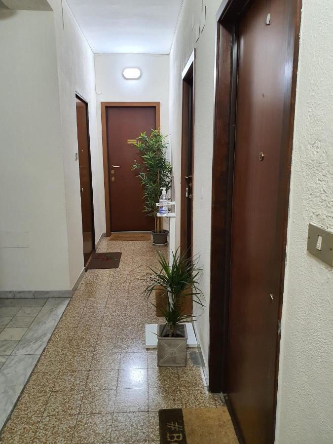 Cristel Apartment - 15 Min Da Milano Cormano Eksteriør billede